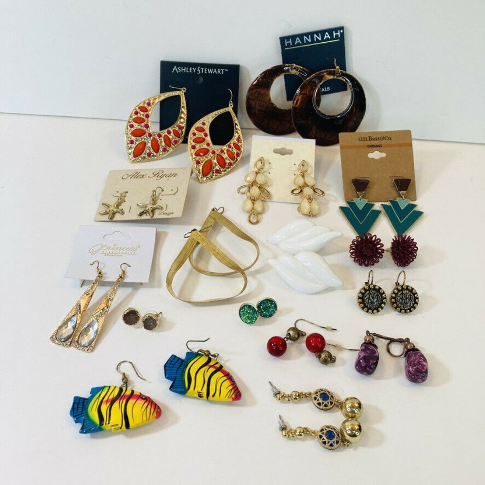 Lot of 17 Pairs Vintage to Now Gold Tone Pierced Earrings Rhinestone Wooden Fish